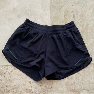 Lululemon Hotty Hot Shorts size 6 Tall